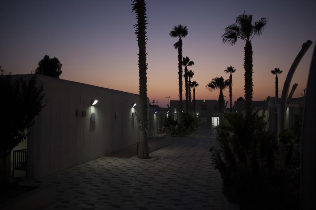 Desert Iris Hotel Yeroham Exterior photo